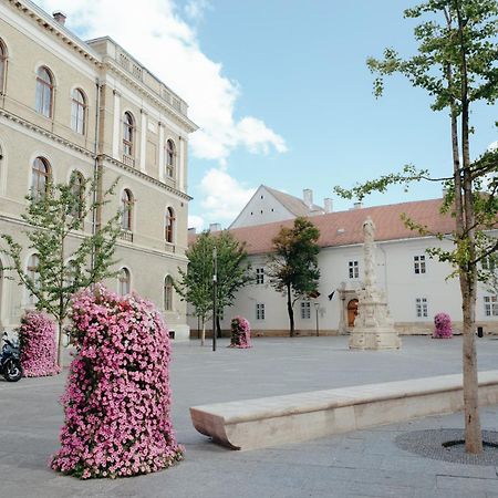 Bethlen Central Studio Kolozsvár Kültér fotó